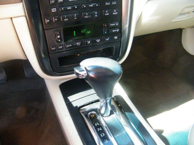 1999 Lincoln Continental Base