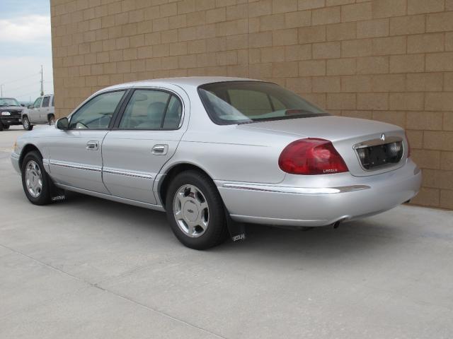 1999 Lincoln Continental SE Sedan