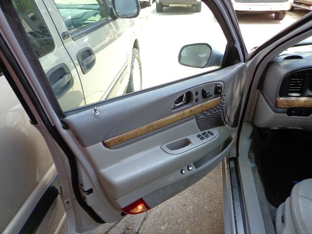 1999 Lincoln Continental Base