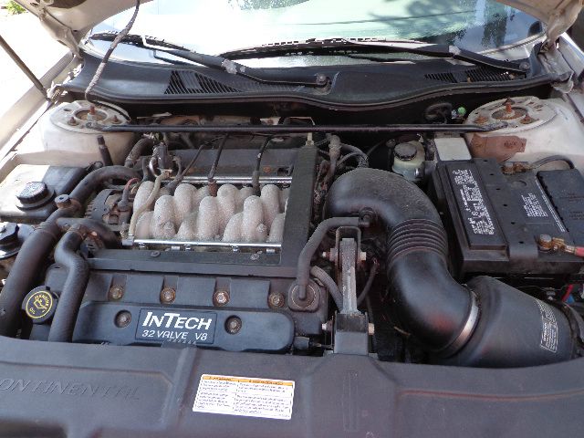 1999 Lincoln Continental Base