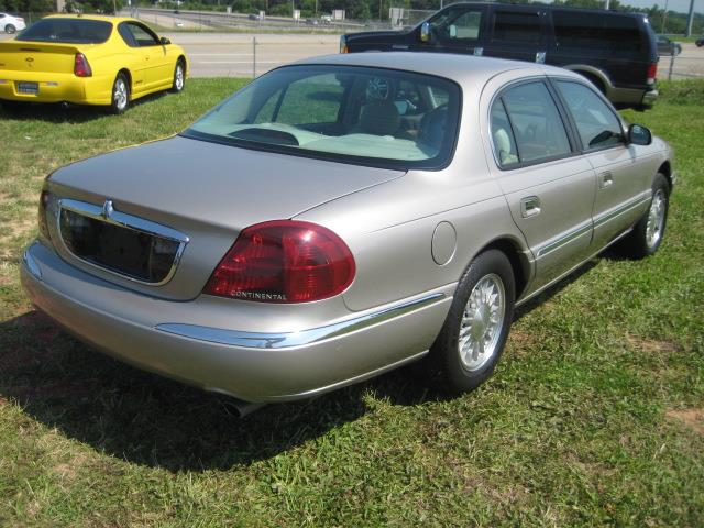 2000 Lincoln Continental Base
