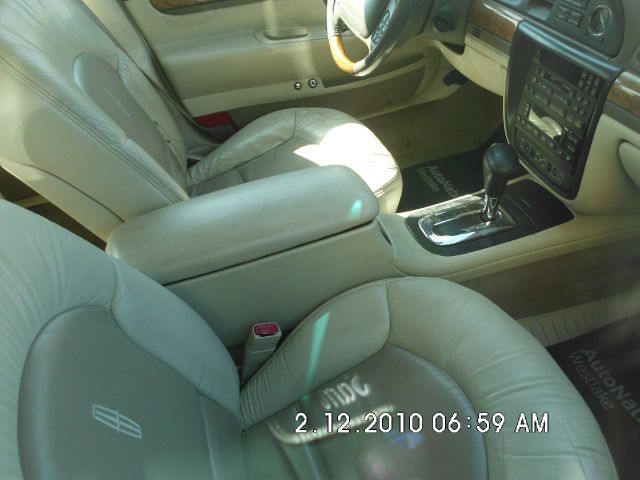 2000 Lincoln Continental L.T. 4-w.d. 5.3L