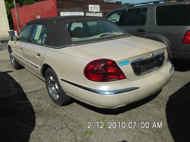 2000 Lincoln Continental L.T. 4-w.d. 5.3L