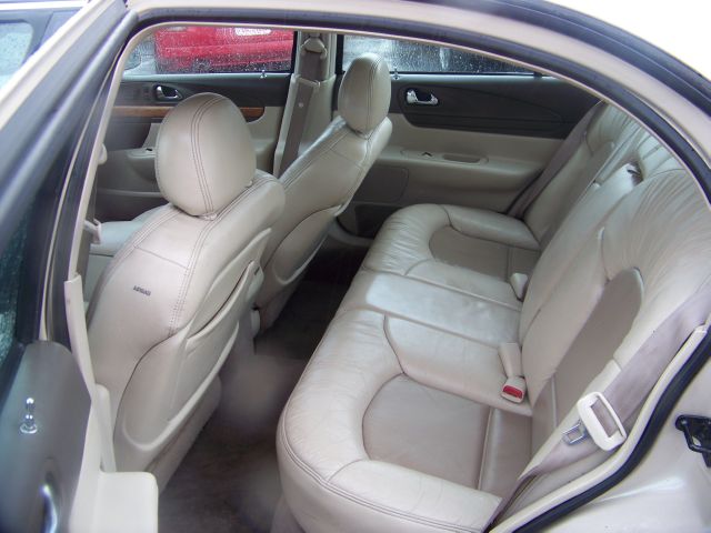 2000 Lincoln Continental Base