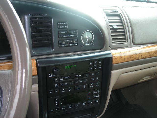 2001 Lincoln Continental Base