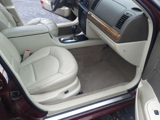 2001 Lincoln Continental Base
