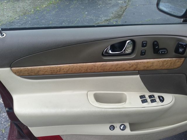 2001 Lincoln Continental Base