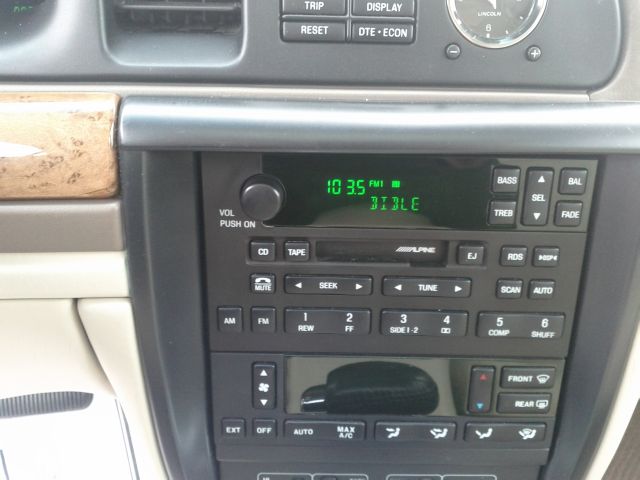 2001 Lincoln Continental Base