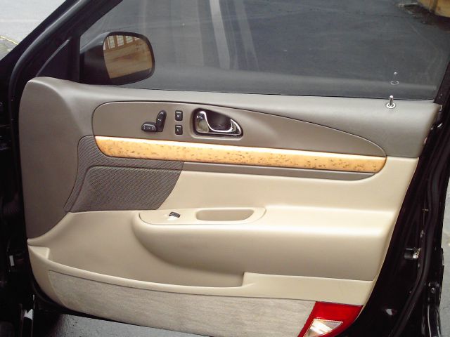 2001 Lincoln Continental Base