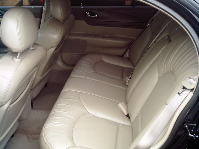 2001 Lincoln Continental Base