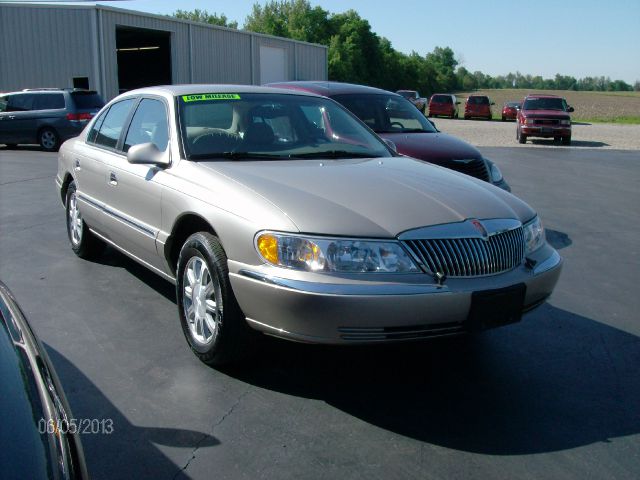 2001 Lincoln Continental Base