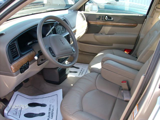 2001 Lincoln Continental Base