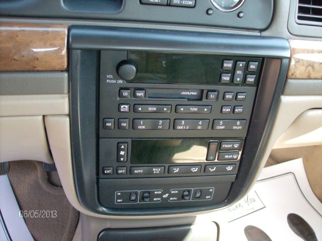 2001 Lincoln Continental Base