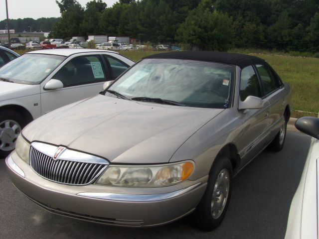 2001 Lincoln Continental Base