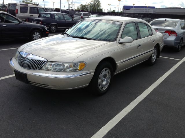 2001 Lincoln Continental Base