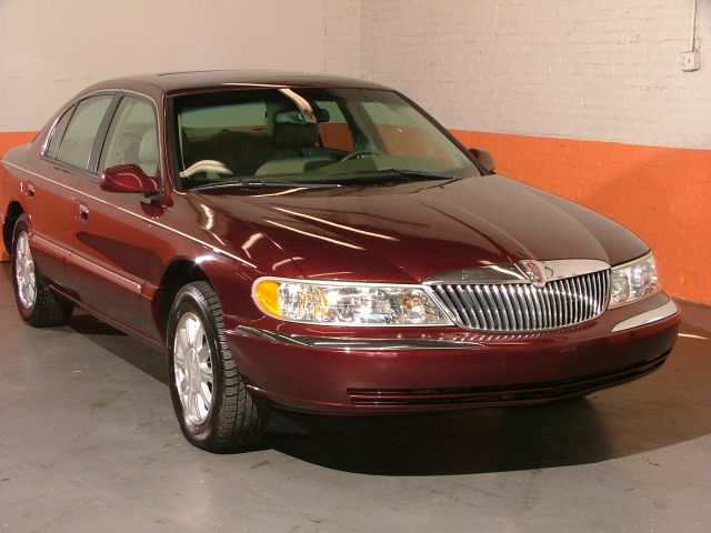 2002 Lincoln Continental Base
