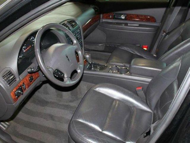 2002 Lincoln LS AT SE 2WD