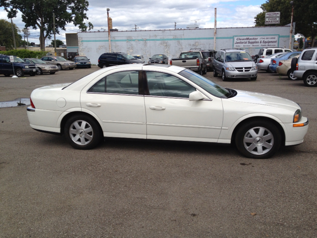2002 Lincoln LS XL, SLT, 4.2l, LTHR Bkts, AM-F