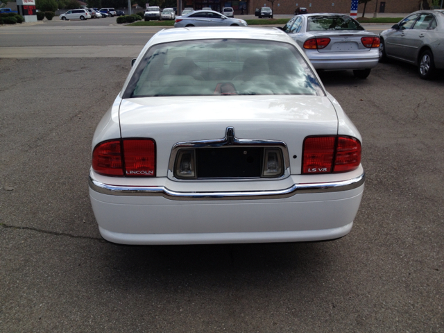 2002 Lincoln LS XL, SLT, 4.2l, LTHR Bkts, AM-F
