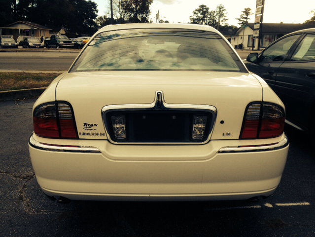 2005 Lincoln LS R25