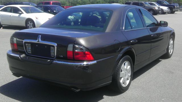 2005 Lincoln LS R25
