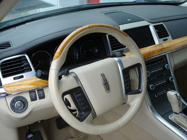 2010 Lincoln MKS T6 Sport Utility 4D