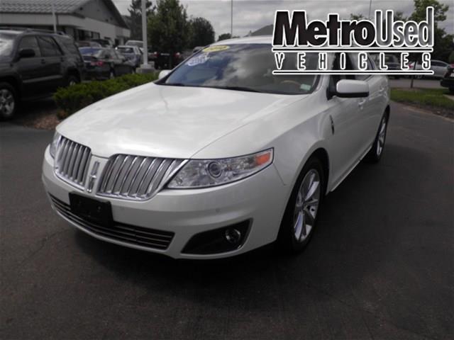 2010 Lincoln MKS Base