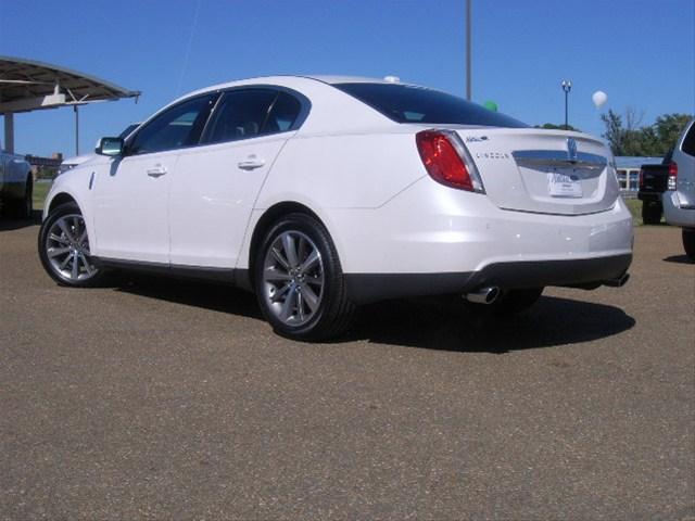 2011 Lincoln MKS Base