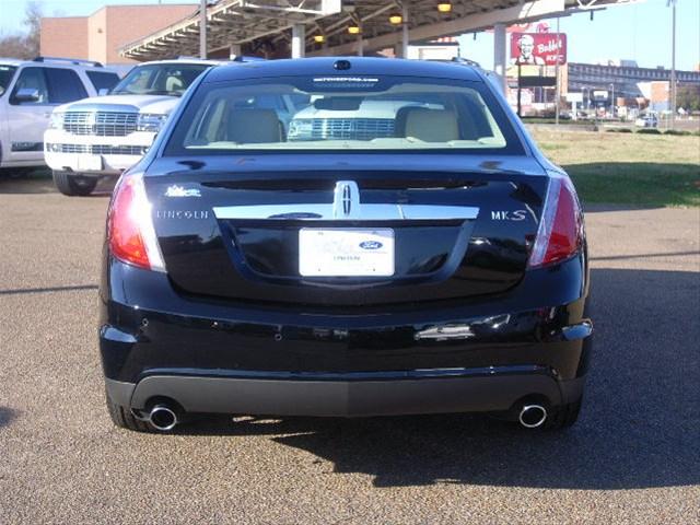 2011 Lincoln MKS Base