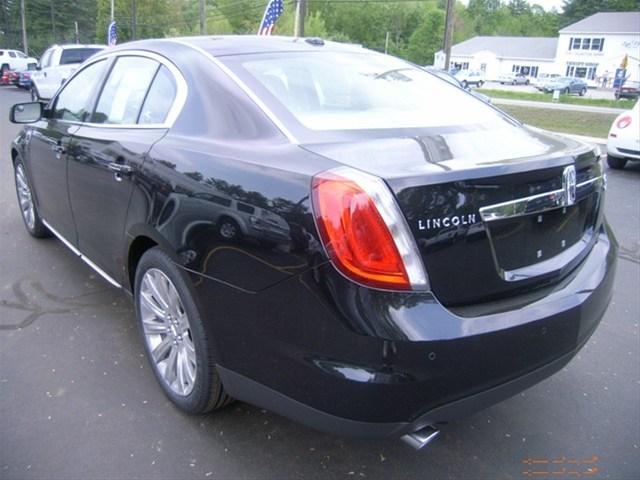 2011 Lincoln MKS Base