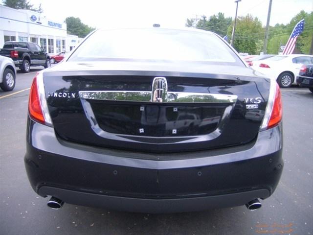 2011 Lincoln MKS Base