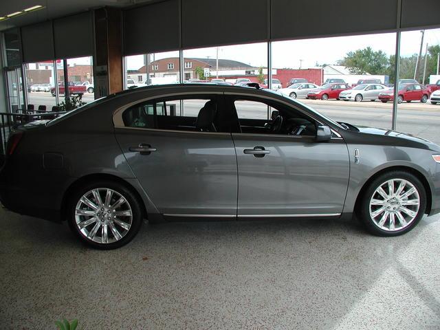 2011 Lincoln MKS Base