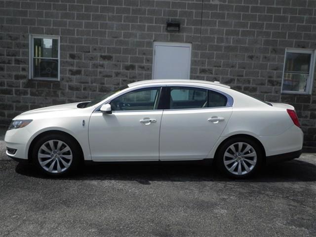 2013 Lincoln MKS Unknown