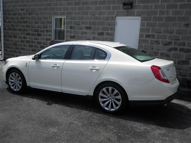 2013 Lincoln MKS Unknown