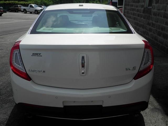 2013 Lincoln MKS Unknown