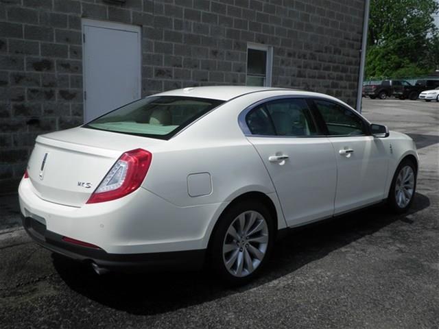 2013 Lincoln MKS Unknown