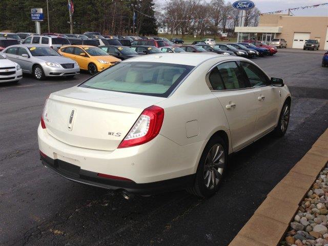 2013 Lincoln MKS Unknown