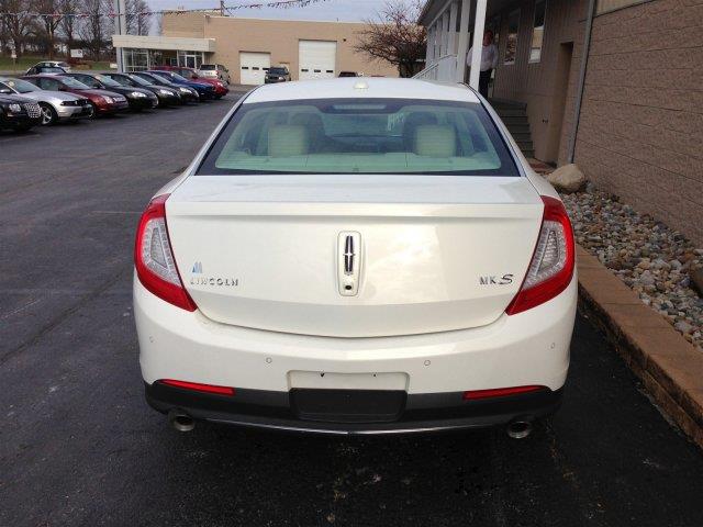 2013 Lincoln MKS Unknown