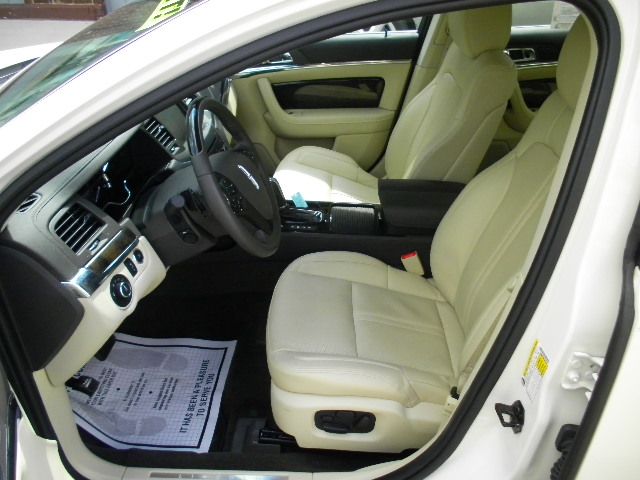 2013 Lincoln MKS C350 Luxury