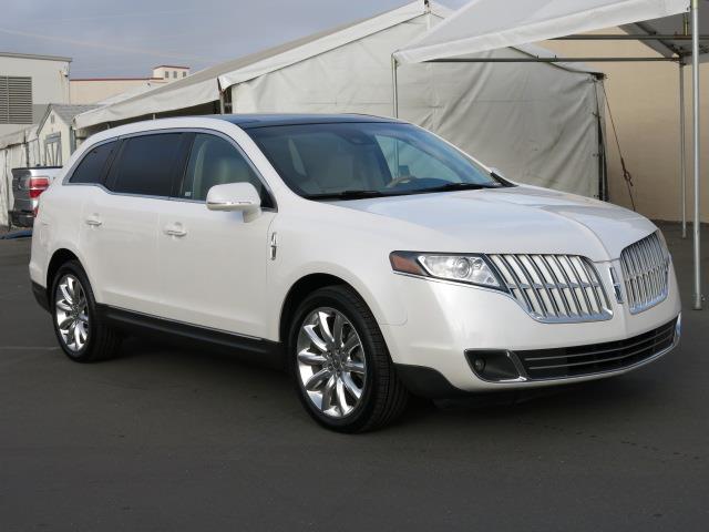 2010 Lincoln MKT Base