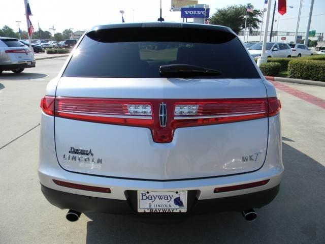 2010 Lincoln MKT HB STD