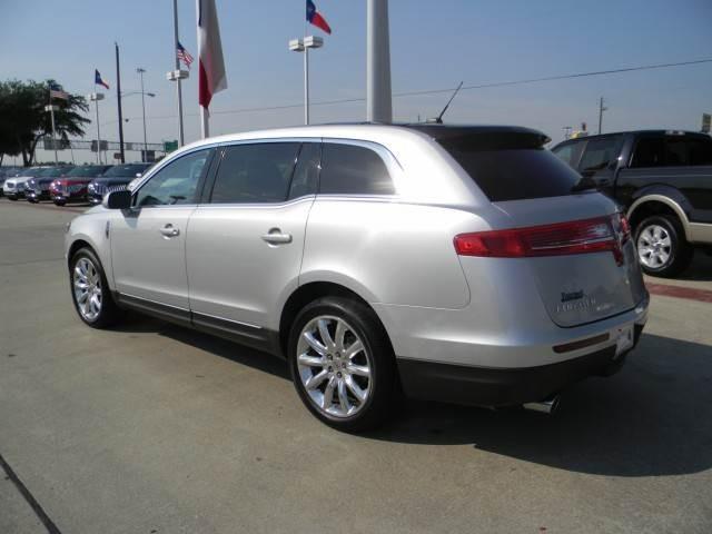 2010 Lincoln MKT HB STD