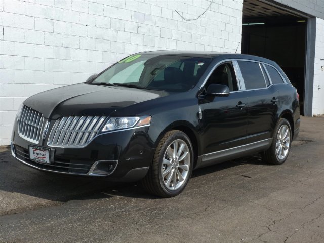 2010 Lincoln MKT Base
