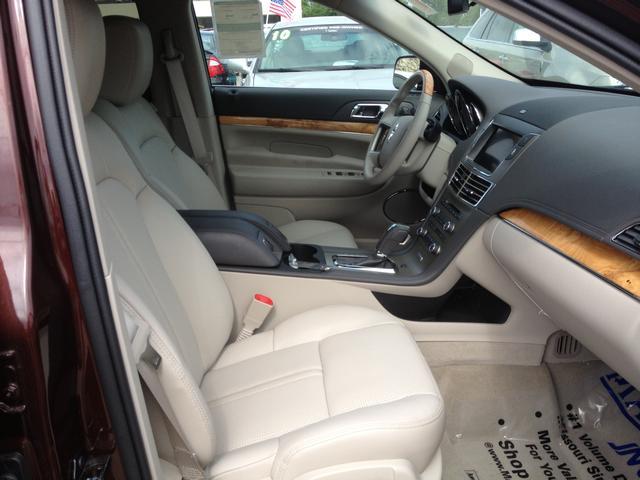 2012 Lincoln MKT Xlt Lariet 4dr