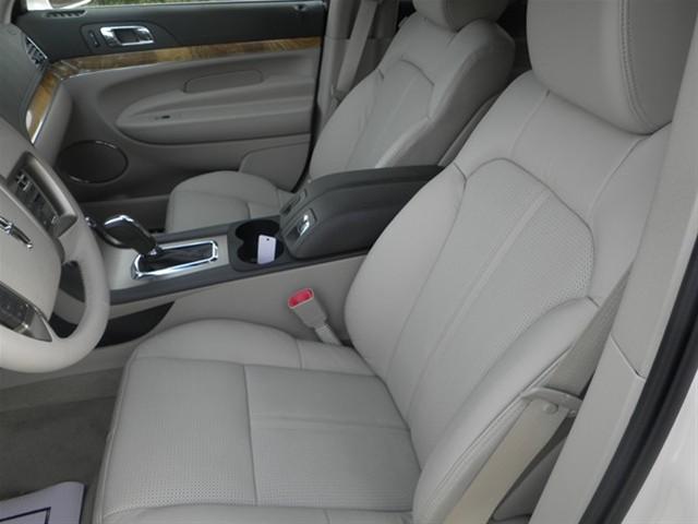 2012 Lincoln MKT Deluxe Sport