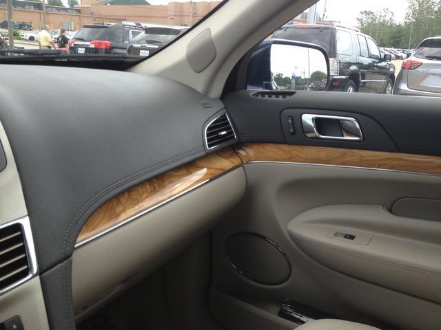 2012 Lincoln MKT Xlt Lariet 4dr