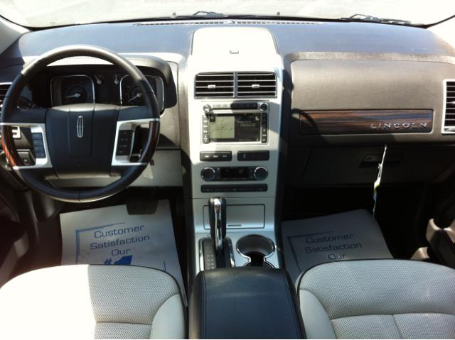 2010 Lincoln MKX Base