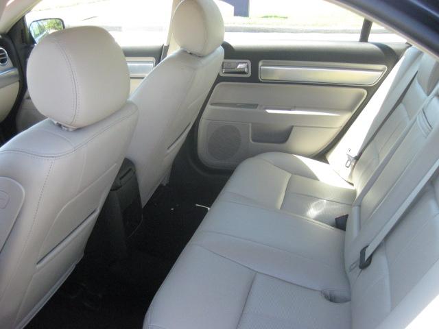 2007 Lincoln MKZ LTZ Sport Utility 4D 15