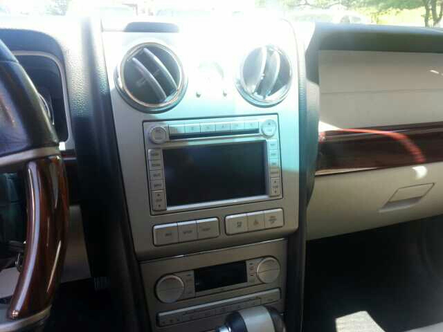 2007 Lincoln MKZ Base