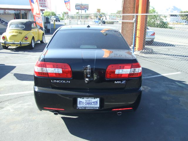 2008 Lincoln MKZ Base